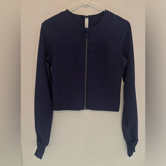‼️SOLD‼️Lululemon Define Cropped Jacket *Luxtreme - Picture 4 of 6